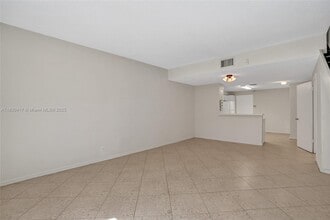 1210 Sorrento Dr in Weston, FL - Building Photo - Building Photo
