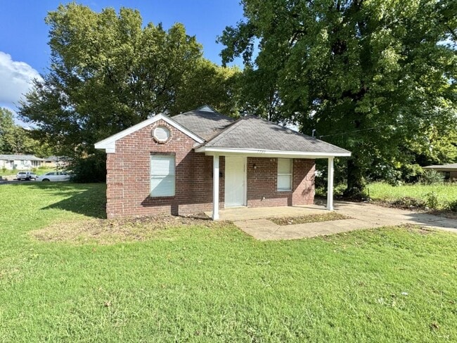 1730 Swift St in Memphis, TN - Building Photo - Building Photo