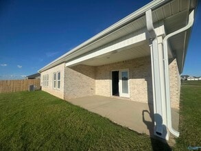 104 Legend Dr in Meridianville, AL - Building Photo - Building Photo