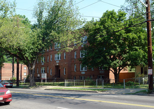 Benning Road Apartments in Washington, DC - Building Photo - Building Photo