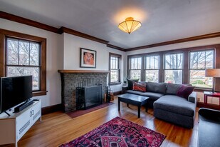 4702 Lyndale Ave S, Unit Arts & Crafts Duplex in Minneapolis, MN - Building Photo