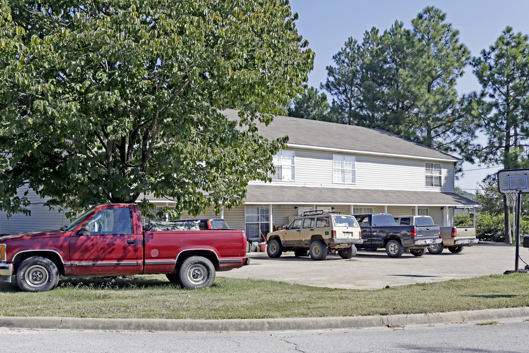 130-136 W Roadrunner Ln in Fayetteville, AR - Building Photo