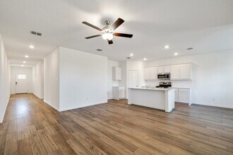 3213 Layla Creek Dr in Oak Point, TX - Building Photo - Building Photo