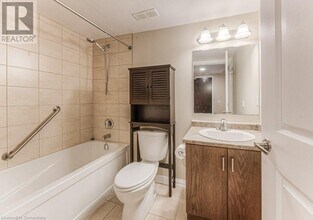 778 Laurelwood Dr in Waterloo, ON - Building Photo - Building Photo