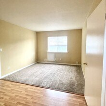 134 Cypress St, Unit B in Redwood City, CA - Foto de edificio - Building Photo