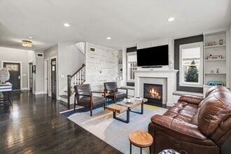 3906 Hillside Dr in Royal Oak, MI - Building Photo - Building Photo