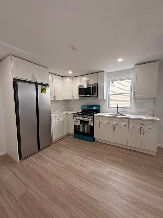 118 Maple St