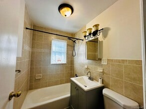 94-03 75th St in Queens, NY - Building Photo - Building Photo