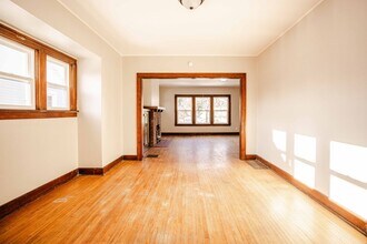 1452 Rollins Rd in Toledo, OH - Building Photo - Building Photo