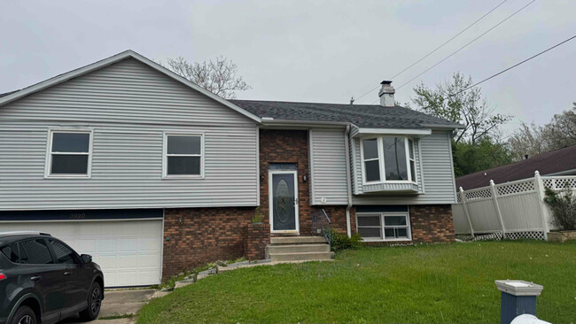 property at 3920 N Northbrook Dr