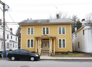 174 Broadway in Norwich, CT - Building Photo - Building Photo