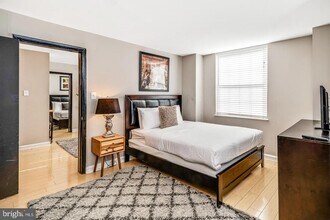 2135 Walnut St in Philadelphia, PA - Building Photo - Building Photo