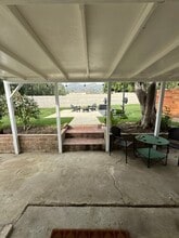 10601 Foothill Blvd in Sylmar, CA - Foto de edificio - Building Photo