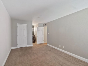 2881 Huntington Blvd in Fresno, CA - Building Photo - Building Photo