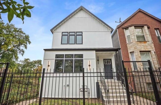 property at 6350 S St Lawrence Ave