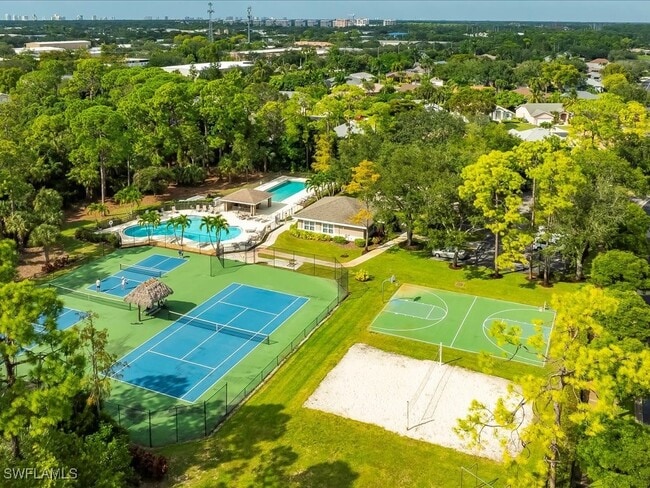 property at 1309 Briarwood Ct