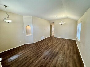 909 House Creek Dr in Leander, TX - Building Photo - Building Photo