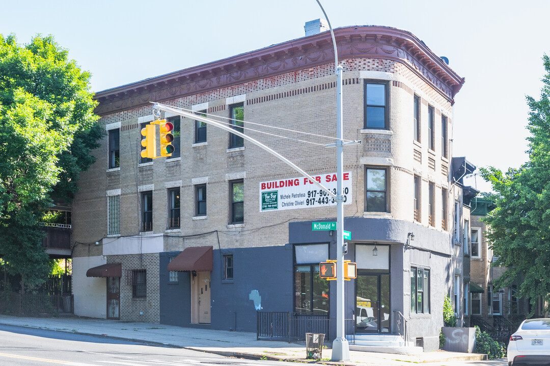 101 Vanderbilt St in Brooklyn, NY - Building Photo