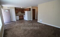 225 Opal Ct photo'