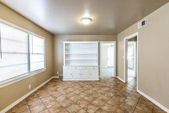 3708 27th St in Lubbock, TX - Building Photo - Building Photo