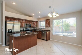 98 E Clairidge Dr in San Tan Valley, AZ - Building Photo - Building Photo