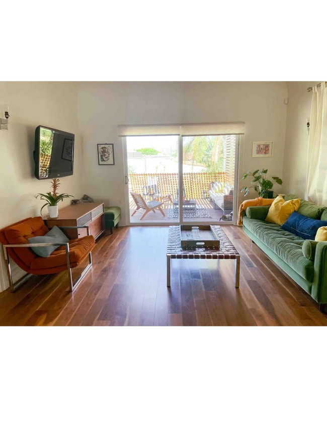 property at 1171 Hyperion Ave
