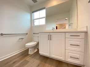2588 Chamomile Ln in Carlsbad, CA - Building Photo - Building Photo