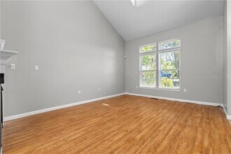 302 Laurel court in Bridgeville, PA - Building Photo - Building Photo