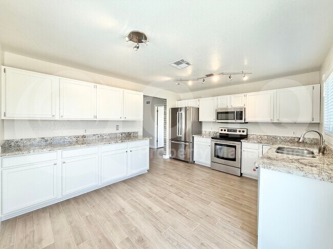 537 S Danyell Dr in Chandler, AZ - Foto de edificio - Building Photo