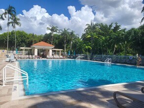 4555 NW 99th Ave in Doral, FL - Building Photo - Building Photo