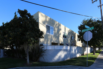 The Galleria in El Cajon, CA - Building Photo - Building Photo