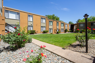 Trinity Apartments in Redding, CA - Building Photo - Building Photo