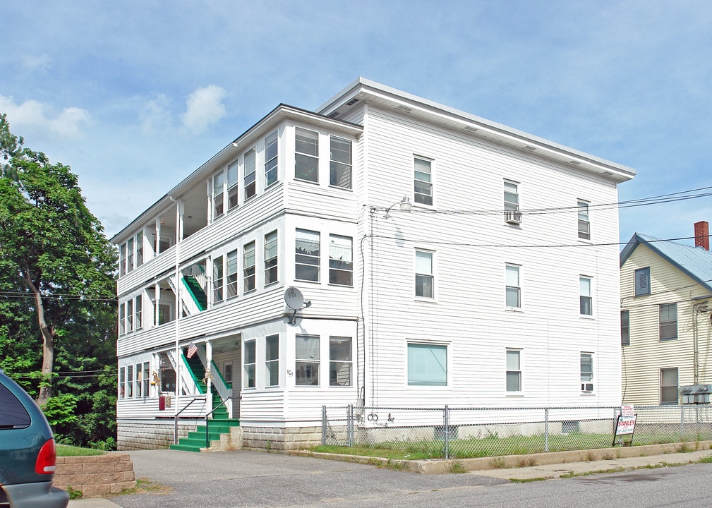 101 Brook St in Sanford, ME - Foto de edificio