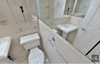 279 E 10th St in New York, NY - Building Photo - Building Photo