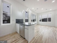 3017 Ridge Ave photo'