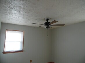 1574 Kilkenny Dr in Lexington, KY - Building Photo - Building Photo