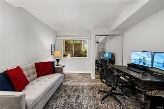 23391 Park Sorrento in Calabasas, CA - Building Photo - Building Photo