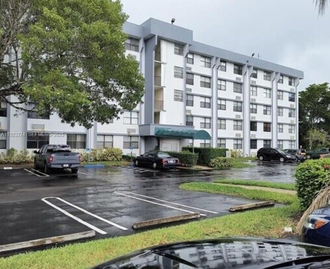 property at 2501 Riverside Dr