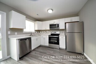 210 Arlington Way in Warrenton, MO - Building Photo