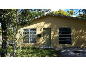 844 NW 12th St, Unit 2 in Fort Lauderdale, FL - Foto de edificio - Building Photo