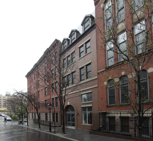 55 Poplar St in Brooklyn, NY - Foto de edificio - Building Photo