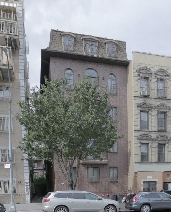 872 Bedford Ave in Brooklyn, NY - Building Photo