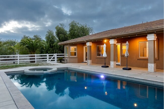 41750 Avenida Ortega in Temecula, CA - Building Photo - Building Photo