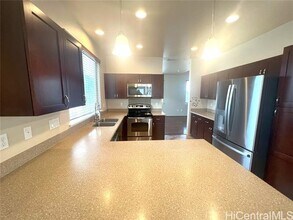 1288 Kukulu St in Kapolei, HI - Building Photo - Building Photo