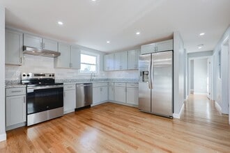 20 Festa Rd in Revere, MA - Building Photo - Building Photo