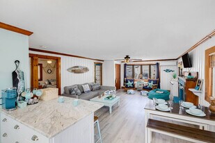 23 Wall St, Unit SI ID1057366P in Hampton, NH - Building Photo