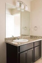 2208 Taxco Ct, Unit 2 in Edinburg, TX - Building Photo - Building Photo