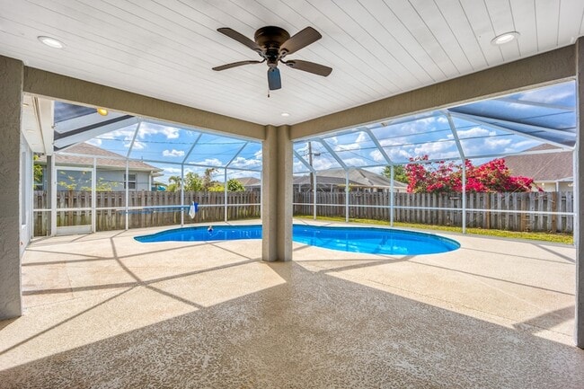 2544 SW Deckard St in Port St. Lucie, FL - Building Photo - Building Photo