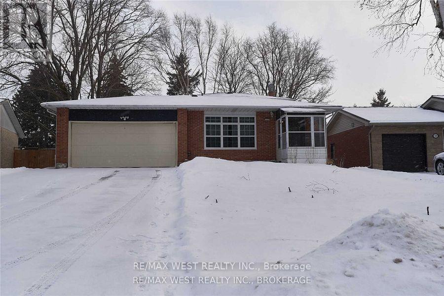 323 Centre St in Shelburne, ON - Building Photo