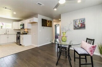129 Pecos St in Garland, TX - Building Photo - Building Photo